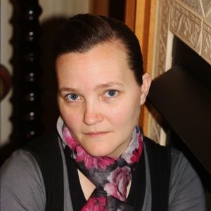 Meet your Posher, Dana